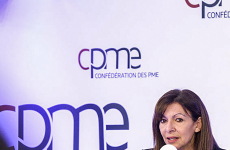 Président de la CPME, François Asselin accueille Anne Hidalgo, venue présenter son programme économique aux adhérents de l’organisation patronale.