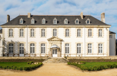 Akena Hôtels a ouvert son premier 4 étoiles à l’Abbaye de Villeneuve, aux Sorinières, près de Nantes.