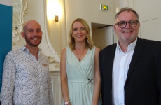 La directrice de Réseau Entreprendre Lorraine, Sophie Tourscher, est entourée de Patrick Zagel (à droite, le président du Réseau, et Pierre Thenot, dirigeant de Henoo et lauréat 2020.