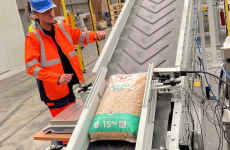 TotalEnergies a choisi d’installer à Rouen une nouvelle unité d’ensachage et de vrac de pellets de bois d’une capacité initiale de 25 000 tonnes par an.