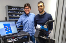 Eric Dréan (à gauche), cofondateur de Photon Lines, a investi dans de nouveaux locaux à Pacé. Ils vont permettre de développer l’entreprise autour de la fabrication de sa propre caméra hyperspectrale.