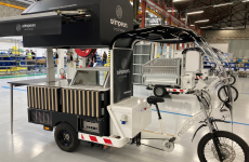 Le vélo cargo électrique Freegônes Food est désormais assemblé sur le site de Renault Trucks à Vénissieux.
