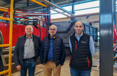 Co-associés du groupe Le Normand, Laurent et Ludovic Le Normand aux côtés de Guillaume Baudart, directeur de production, misent beaucoup sur leur nouvelle usine de fabrication de remorques à Elven.
