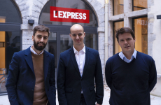Les deux cofondateurs de l’Express Franchise (ex-What the Franchise) Nicolas Guillemot et Arthur de Choulot, autour d’Arthur Fouvez, directeur général délégué de L’Express.