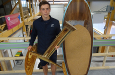 Romain Lemarchand a participé à la réalisation de la première planche en bois de Crazy Lobster.