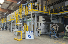 La nouvelle ligne de teinture à la continue de l’usine TDV Industries à Laval. Elle doit permettre un gain de productivité et une baisse de la consommation énergétique de 20 %.