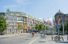 Le nouveau siège social du Crédit Agricole Alsace Vosges sera un modèle de bâtiment bas carbone, tant dans sa construction... que dans la déconstruction de l'ancien édifice.