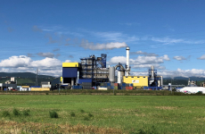 L’usine Tredi (groupe Séché Environnement) à Salaise-sur-Sanne est située en bordure de la plateforme chimique des Roches-Roussillon, à qui elle fournit désormais 50 % de ses besoins en vapeur. En partie l'exemple de ce qui pourrait être fait dans le parc de la Paine de l'Ain.