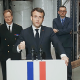 Emmanuel Macron en visite à l'usine de fabrication de masques de protection respiratoire Kolmi-Hopen, près d'Angers, le 31 mars 2020.