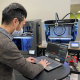 La société mancelle vend les imprimantes 3D et assure également conseils et maintenance.