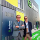 Hervé Sonneville, le président d’Atomelec et Jérôme Characon, le directeur général d’E-Totem devant la station e-Fast implantée sur le parking du nouveau siège social à Saint-Etienne.