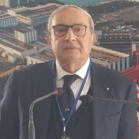 Giuseppe Bono, PDG de Fincantieri, en visite sur les chantiers navals de Saint-Nazaire en avril 2017. 