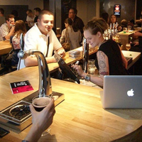 Lancé par trois copains à Lille en 2008, le concept original d'Au Fût et à Mesure s'est très largement développé en franchise, et a été décliné dans une nouvelle enseigne de restaurant, le Beerstro. 