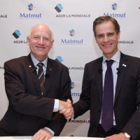André Renaudin, directeur général d'AG2R La Mondiale et Nicolas Gomart, directeur général du groupe Matmut, lors de la présentation du plan de rapprochement des deux groupes d'assurance, à Paris le 18 janvier dernier. 