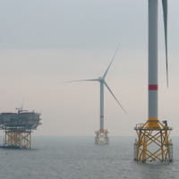 Les éoliennes offshore suscitent de nombreux débats 