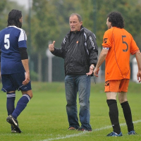 Daniel Teste (au centre) est secrétaire de l'Union nationale du football entreprise (UNFE)
