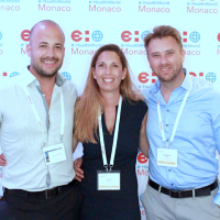 Florine Duplessis (au centre), Nicolas Gavard-Pivet  et Nicolas Duplessis constituent l'équipe de la start-up Efelya, basée à Vannes.