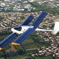 Dernière arrivée sur le territoire,la start-up Electric Fly Spirit de Raphaël Dinelli, créateur du monoplace hybride Eraole, se pose sur l'aérodrome de Bordeaux Léognan-Saucats.