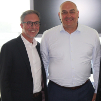 Samuel Tual Président d’ Actual Leader Group, Clemens Van Lent CEO de Flexfactory et Jean-Philippe Papin
Directeur Général d’ Actual Leader Group.