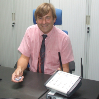 Fondateur de CII Télécom au Mans, Philippe Jauneau développe et commercialise des automates d'appels d'alerte à la population.