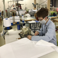Atelier de fabrication de textile de lit de Blanc des Vosges