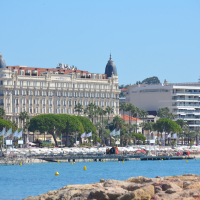 Palaces en bord de mer à Cannes