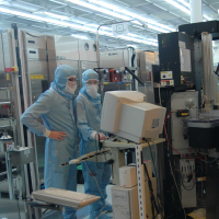 Fabricant de composants électroniques STMicroelectronics à Rousset dans les Bouches-du-Rhône