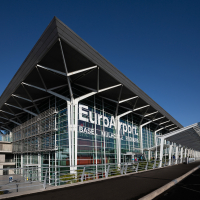 Le nombre d’emplois sur le site de l’EuroAirport est passé de 6 475 collaborateurs en 2019 à 6 107 en 2021.