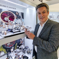 Pierre Burgun dirige la marque Pierre Lannier, qui vend 400 000 montres par an, commercialisées dans 1 600 points de vente en France et dans 60 pays.
