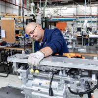 Le site Stellantis (ex-PSA) de Trémery, en Moselle, assemble le prototype de son premier e-GMP (groupe motopropulseur électrique). Un moteur qui s’inscrit dans la stratégie d’électrification des modèles de véhicules du groupe.