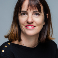 Chloe Salmon-Legagneur est la directrice du CETIA, fruit d’un partenariat entre l’école d’ingénieurs ESTIA et le CETI (Centre Européen des Textiles Innovants).
