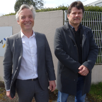 Erik Leroy (à gauche) est à la tête de Prescom, dont le centre de R & D, dirigé par Edmond Le Com, se situe à Lannion.
