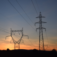 En 2023, comme en 2022, l’État appliquera son "bouclier tarifaire" sur les prix de l’électricité aux TPE et maintiendra une aide aux entreprises les plus énergivores. Sans aller plus loin.