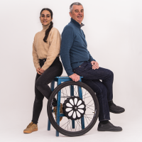 Marine Billis et Laurent Durrieu ont fondé Teebike Teebike, une roue connectée s’adaptant à n’importe quel vélo pour l’électrifier.