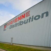 Degrenne Distribution dispose de deux centres logistiques à Villers-Bocage (14) et Pontoise (95).