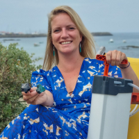 Laure Jandet, fondatrice de ValorYeu, va fabriquer une pièce du purificateur d’eau Orisa en filets de pêche recyclés.