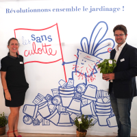 Sandra Sigault, responsable marketing et commercial et Julien Perreve-Genet, directeur général de FERTIL, à l’occasion de la présentation de la nouvelle marque "Les Sans Culotte" lors du salon Vegetal Connect 2023.