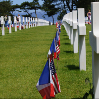 Le site le plus visité est le cimetière militaire américain de Colleville-sur-Mer.